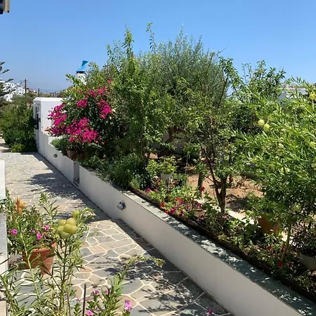 Prombona Petrino Spiti アパート *