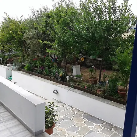 Prombona Petrino Spiti Apartment *